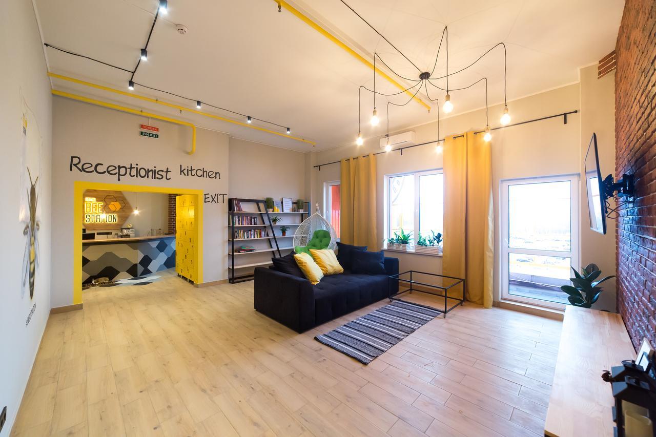 Hotel Bee Station Kyiv Exterior photo