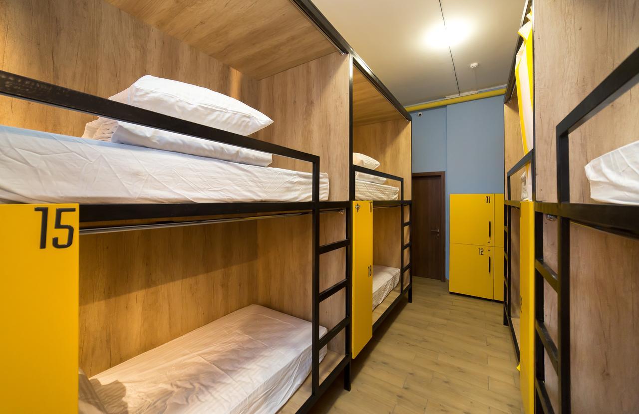 Hotel Bee Station Kyiv Exterior photo
